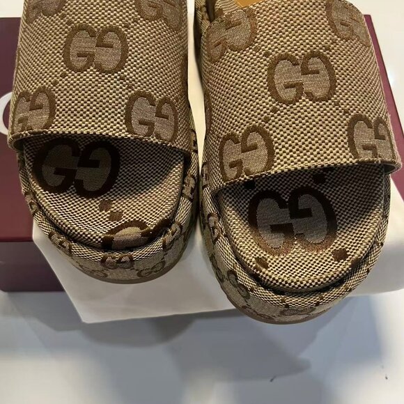 Gucci GG Platform Slide Sandal - Picture 2 of 6